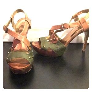 Guess platform heels